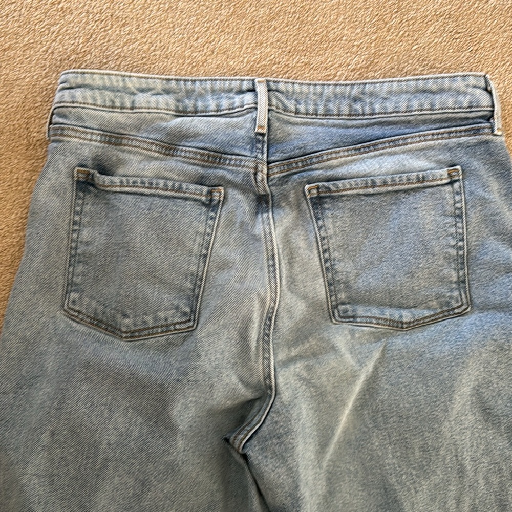 Old Navy Extra High-Rise Sky-Hi Wide sz16 Light Wash - Picture 4 of 4